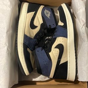 Only worn once, little to no crease, still have the box.